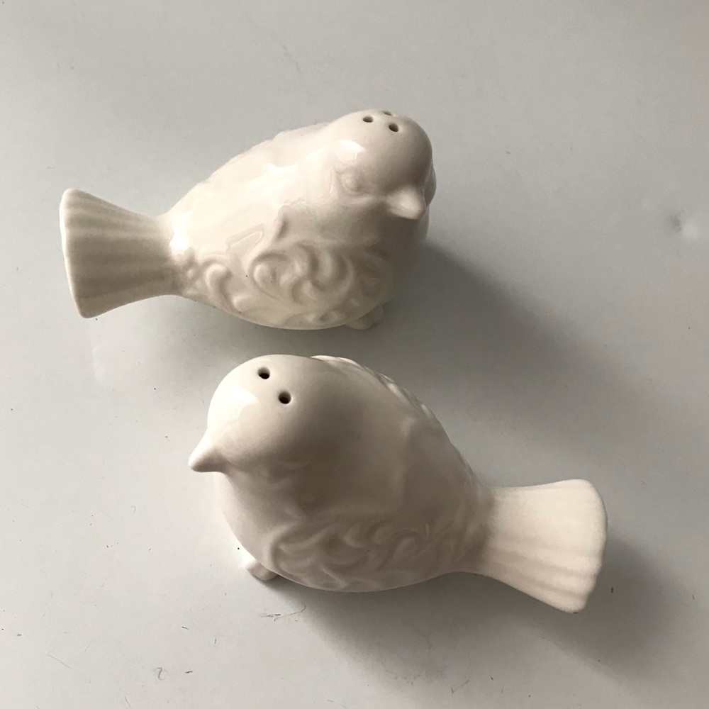 Bird salt and pepper shakers
